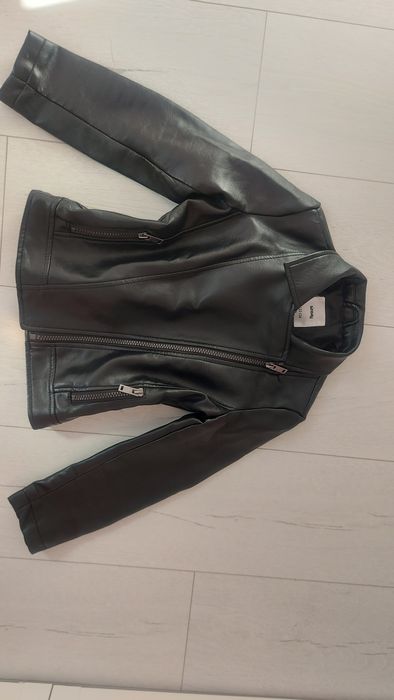 Детско кожено яке 6-7г(122-128 размер)