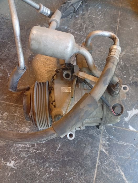 Продам компрессор кондиционера