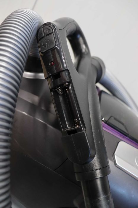 Прахосмукачка с торба Eureka NEN300 (ECQ Silent) 700W