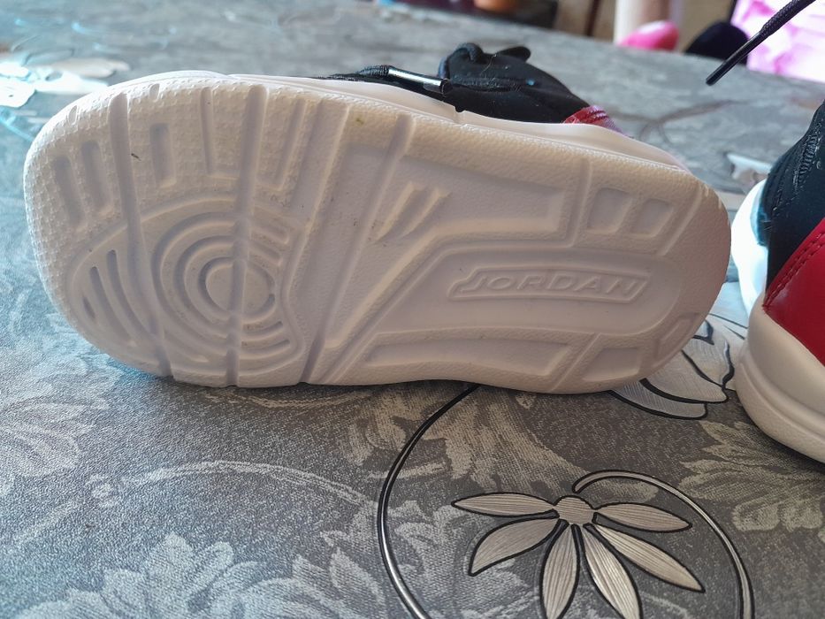 Детски маратонки Air Jordan за момче