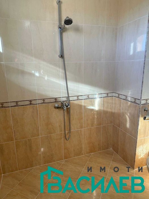 Дава се под наем Етаж от къща в София, Център - 116 кв.м за 757.86 € - Снимка #11