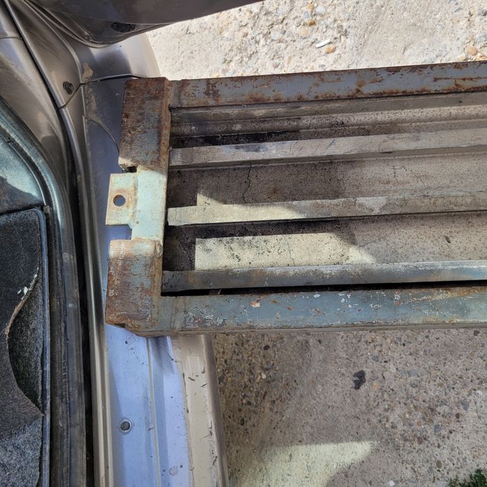 Помощни пътеки   .