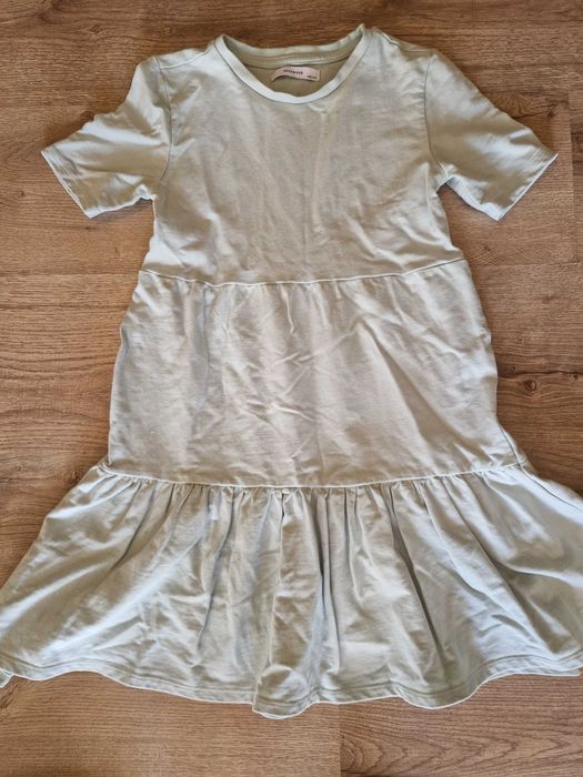 Спортна Рокля размер 146 ризървд