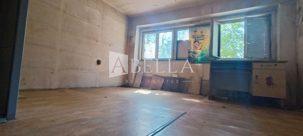 Дава се под наем Магазин в София, Център - 60 кв.м за 650 € - Снимка #1