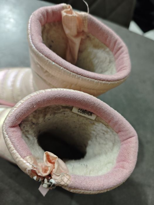 Продам зимние сапоги для девочки 28 размер