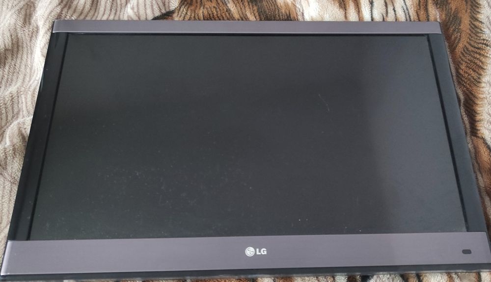 Продам телевизор