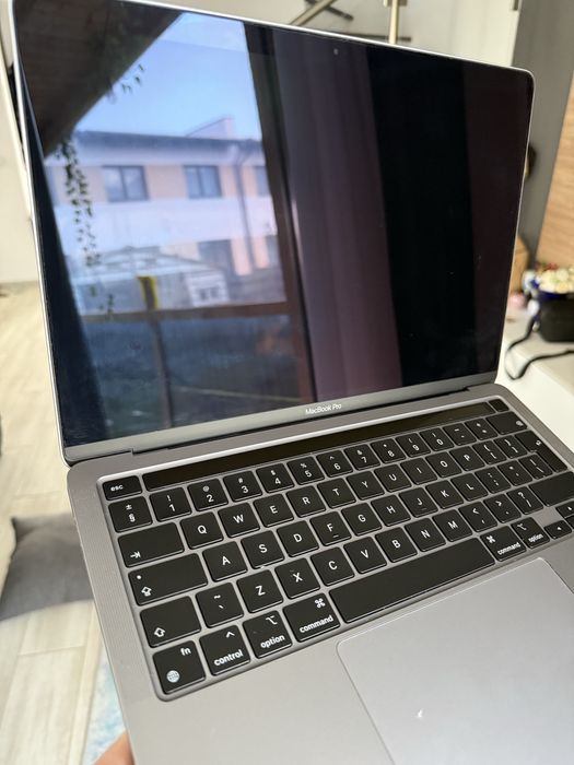 Apple MacBook Pro M2 touchbar
