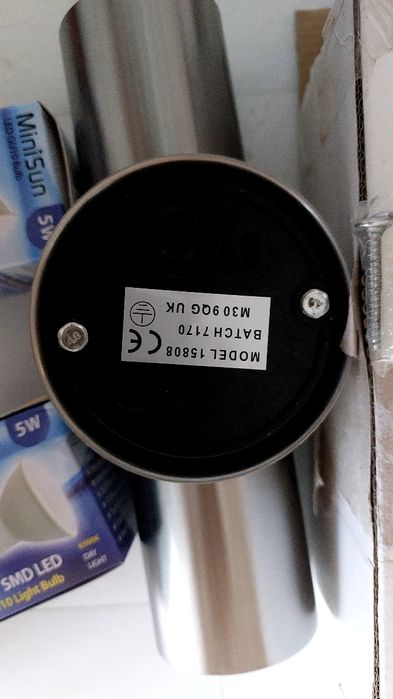 Aplică exterior sus jos