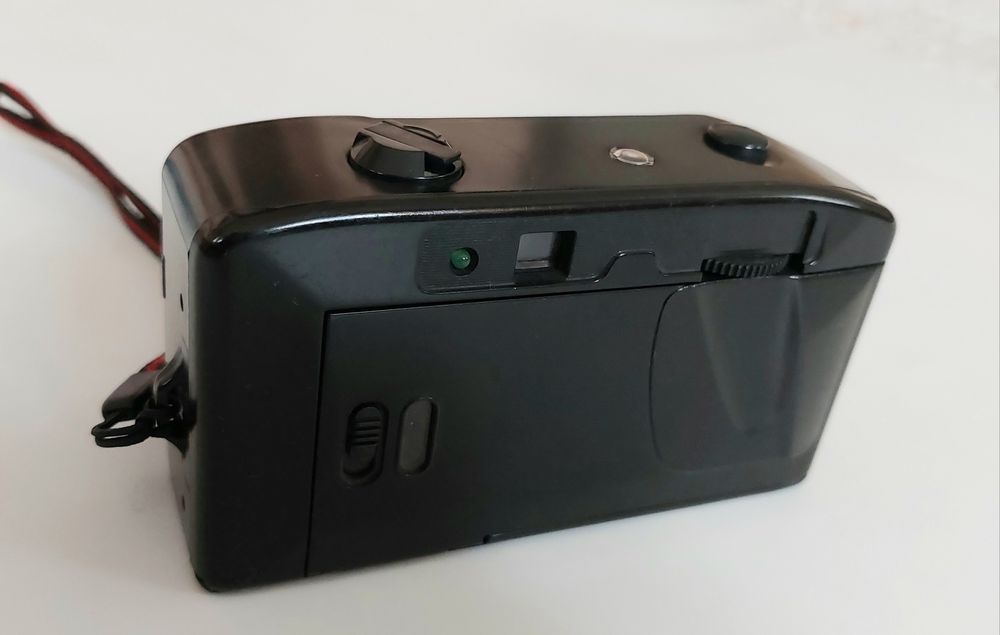 Пленочный фотоаппарат