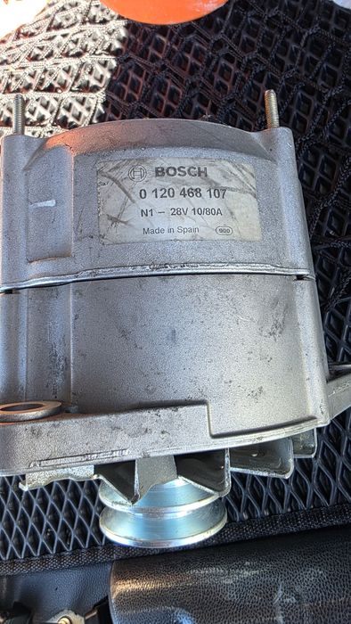 Генератор 28V BOSCH на Mercedes, Man