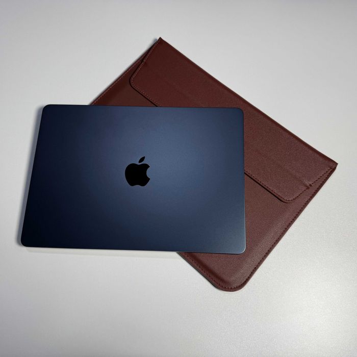 Продам кожаный чехол для MacBook в стиле конверта
