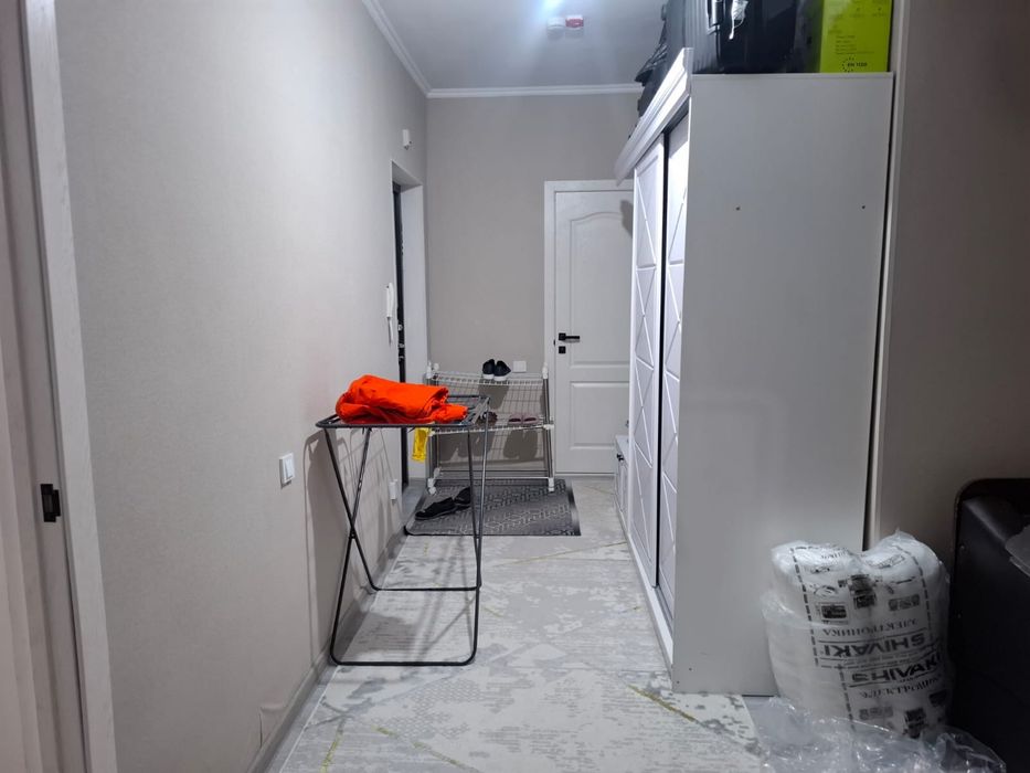Жана каладан квартира айга берыледы