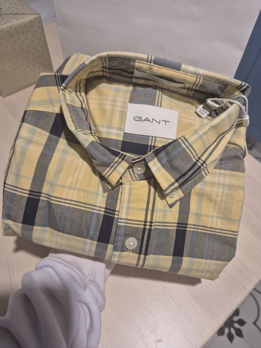 Camasa Gant masura M, noua, cu eticheta si punga