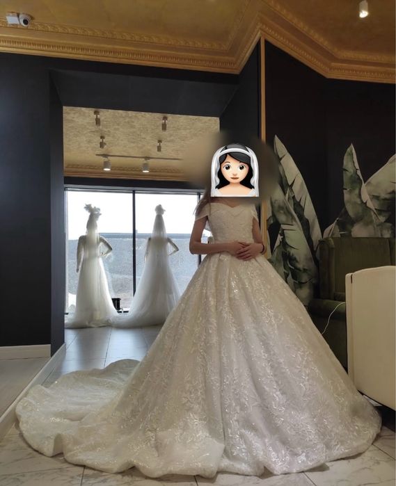 Свадебное платье со шлейфом