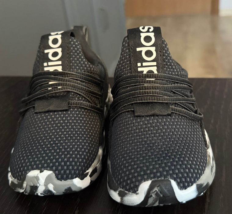 Детски маратонки, унисекс на Adidas, размер 22