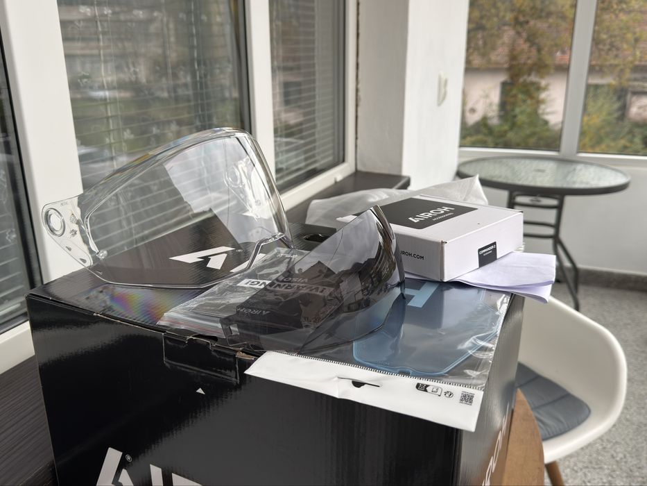 Продавам каска AIROH Commander 2 Carbon Gloss - M