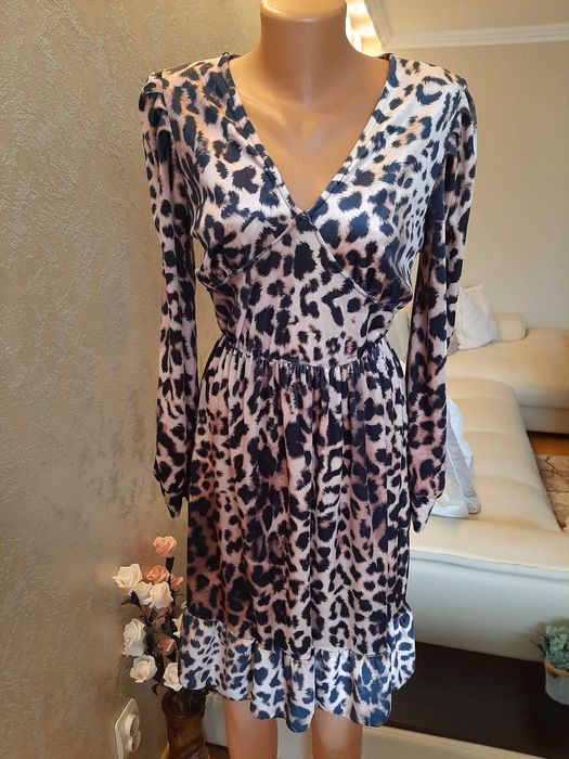 Рокля от тънък плюш с ластик в талията