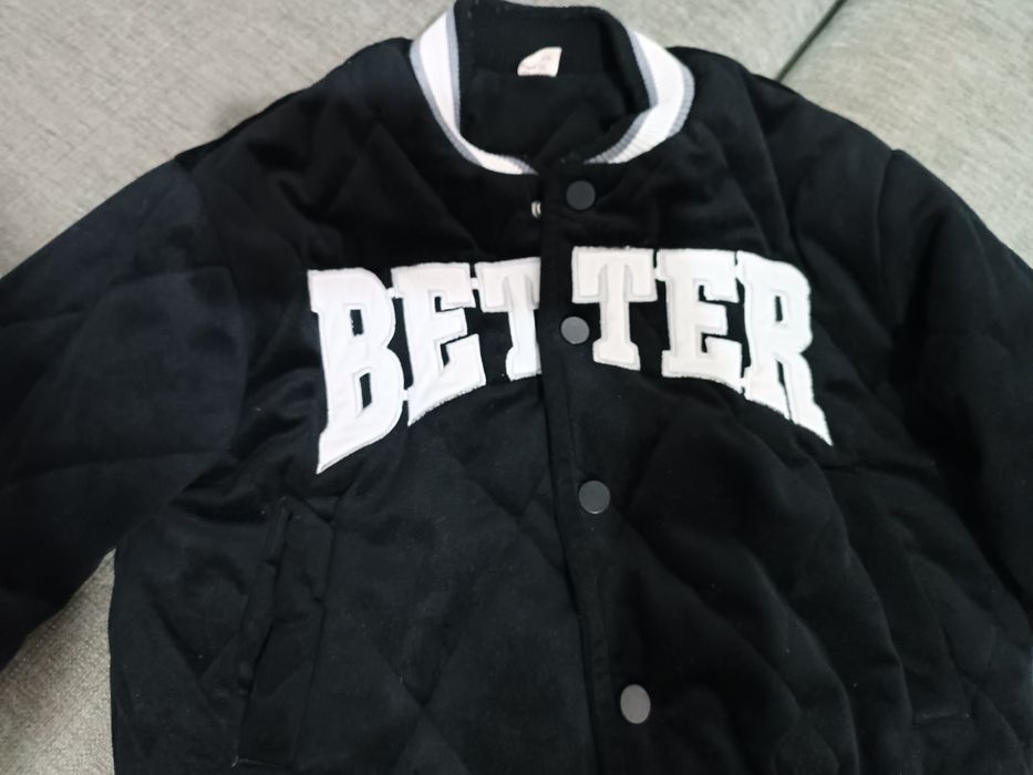 Продам бомбер на 2,3,4года