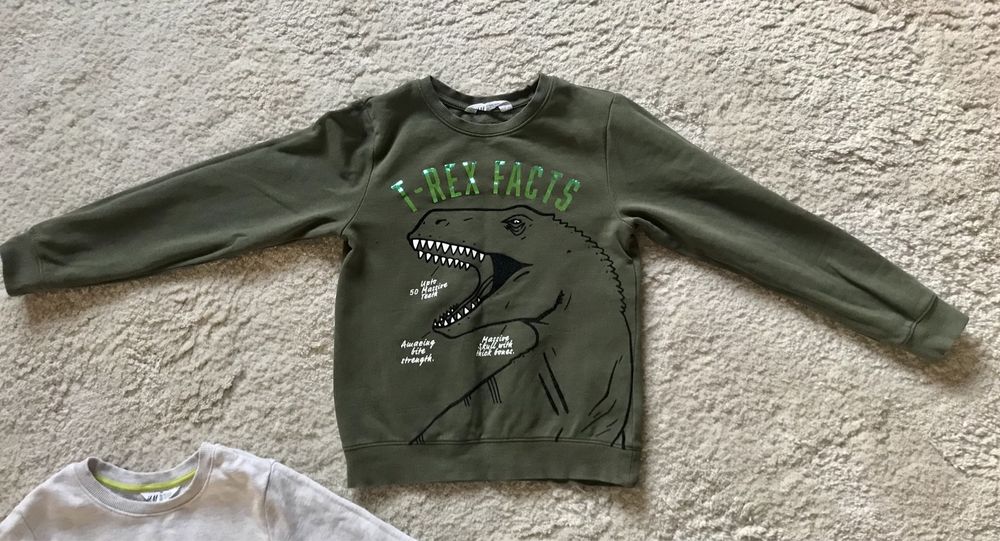 Детско яке Mayoral, блузки HM, суичер Benetton, дънки 140 см