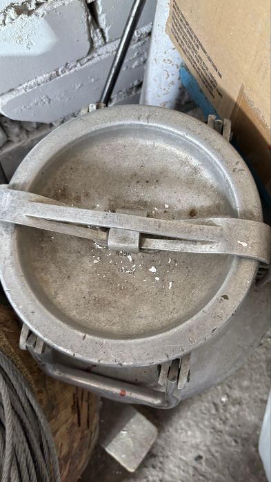 Продаю 2 алюминиевые фляги