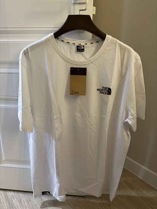 Футболка Emporio Armani