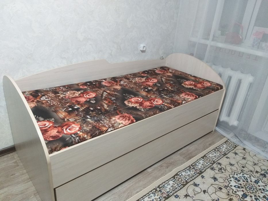 Продам кровать 2х ярусная