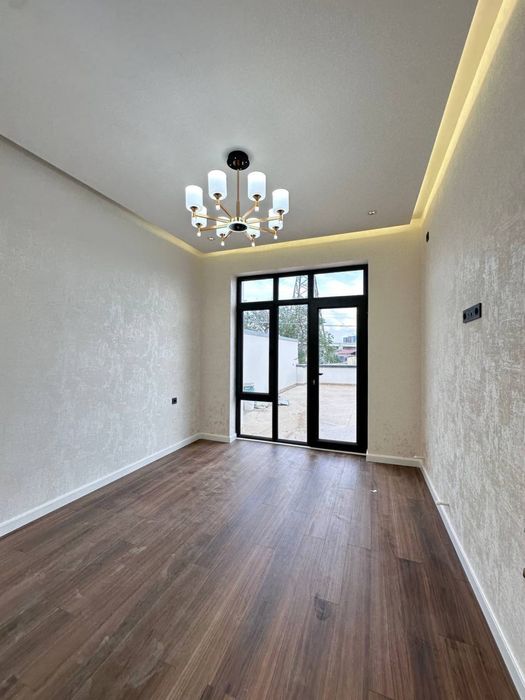 Evro uchaska 1.5 Sotix 6 xona Sergeli xonabod kotta 50 metr