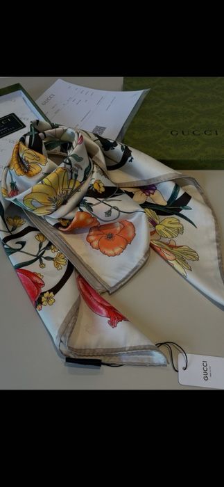 Eșarfe Gucci, modele 2026, 90×90cm, 100%  mătase, 7 modele