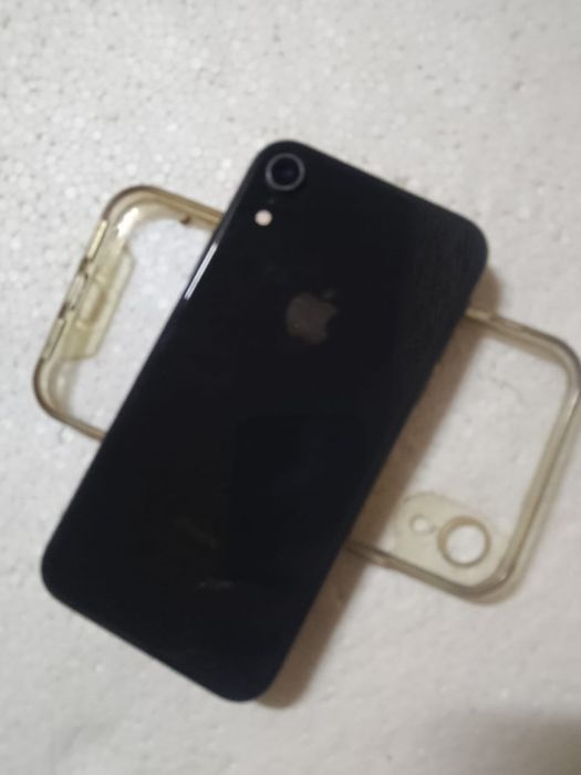 Продам айфон хr 128г без ремонта