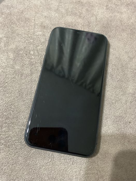 iPhone 11 64 gb.