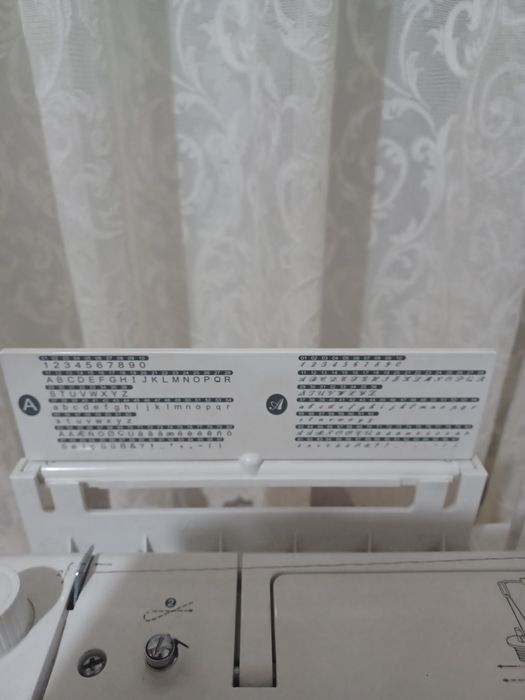 Шевна машина Singer L 500 ,9mm zikzak