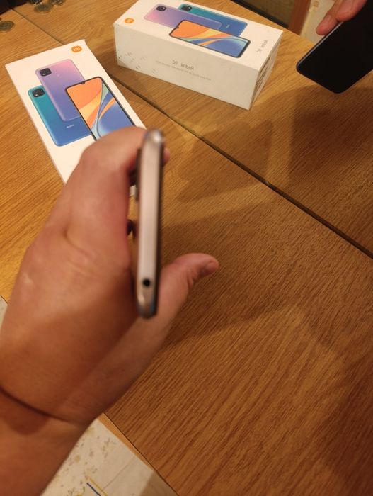 Продам Редми 9С.