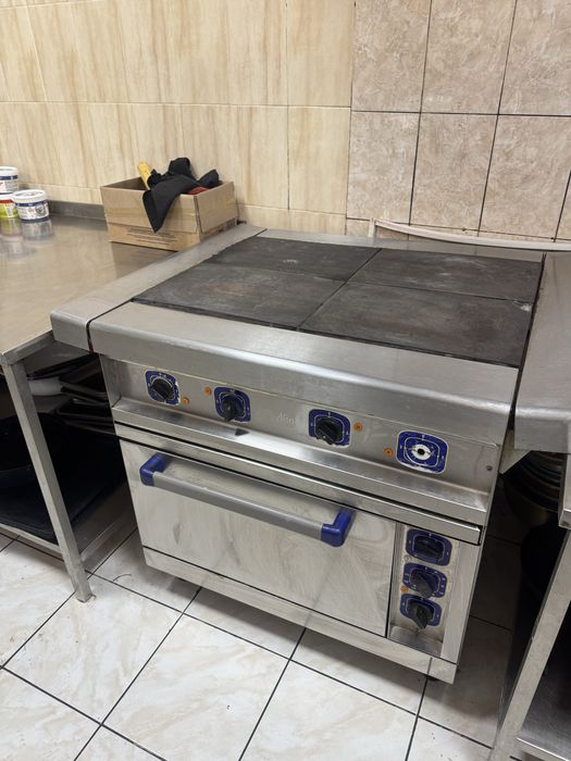 Продам электрическую плиту