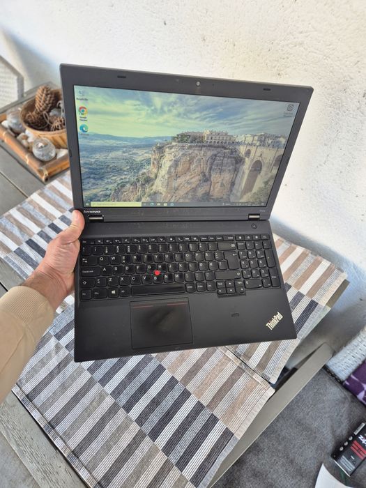 Laptop Lenovo i5 ssd Win10