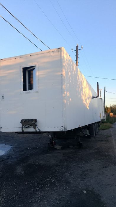 Полуприцеп вагончик