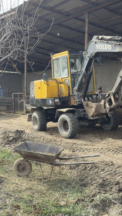 Ekskavator volvo sotiladi