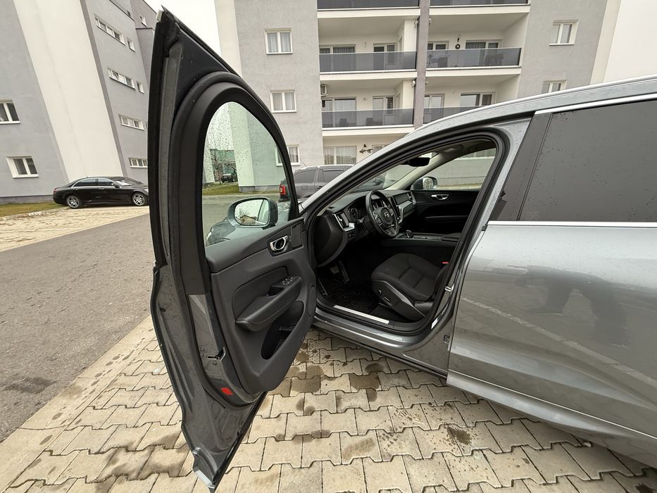 VOLVO XC60 2021 — imagine 4