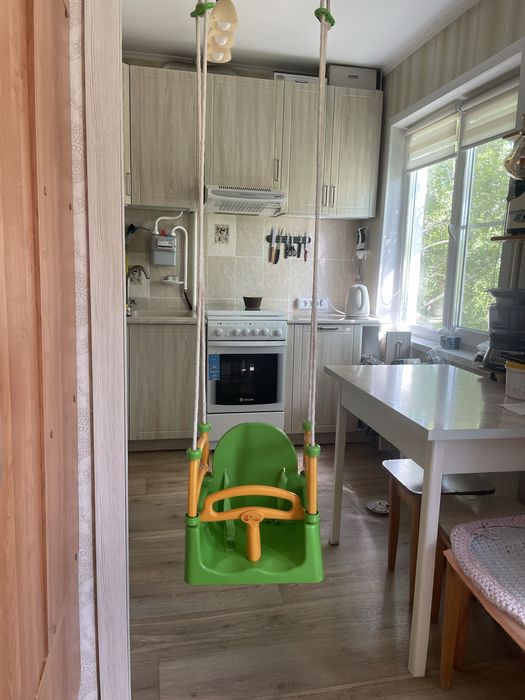 Продам детские качели