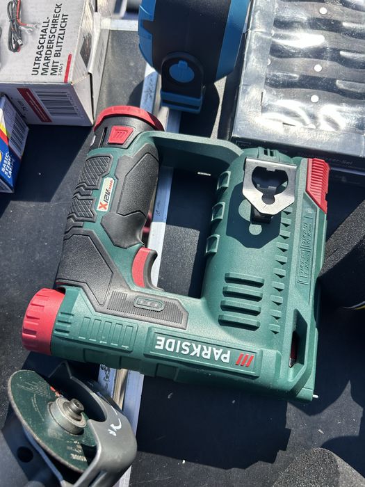 Chei criket 12 v