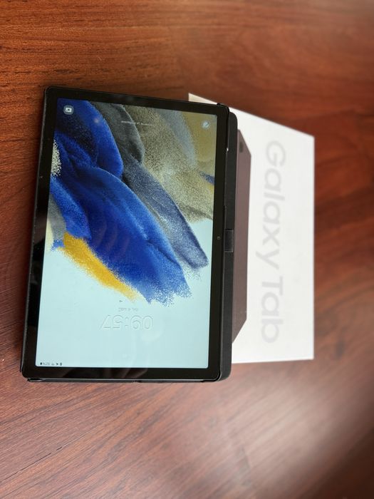 Samsung galaxy tab A8 +128gb card