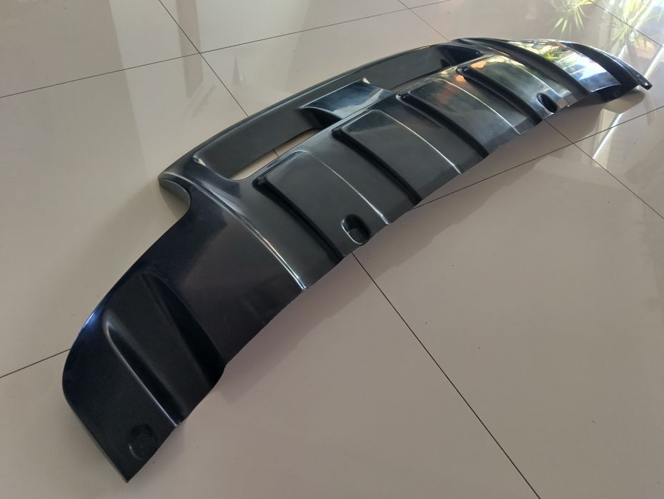 Vând spoiler bara fata Touareg 7L model King Kong