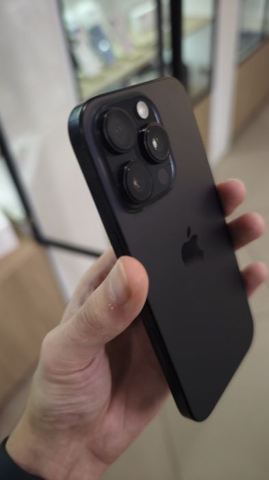 iPhone 16 Pro 512Gb | 90% | Apple Room