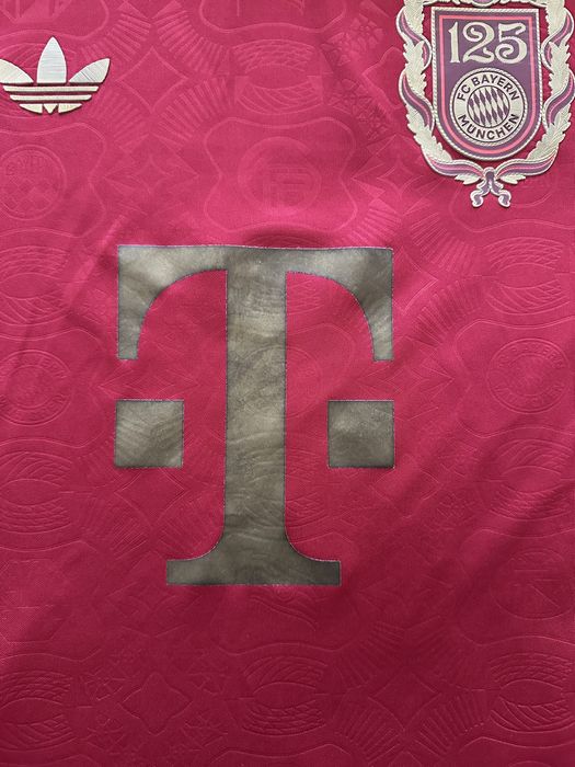 FC Bayern Munchen 125 anniversary T-shirt
