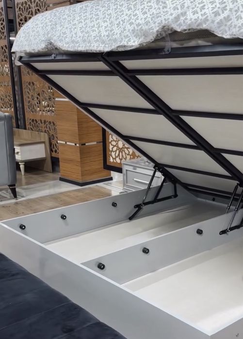 Спальный гарнитур в отличном состоянии