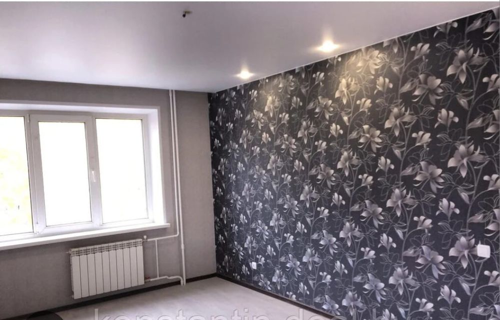 Клеим обои, делаем левкас