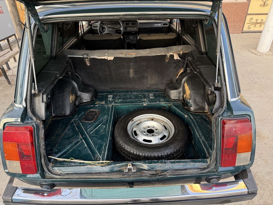 Ваз 2104 жигули 2006 года…………