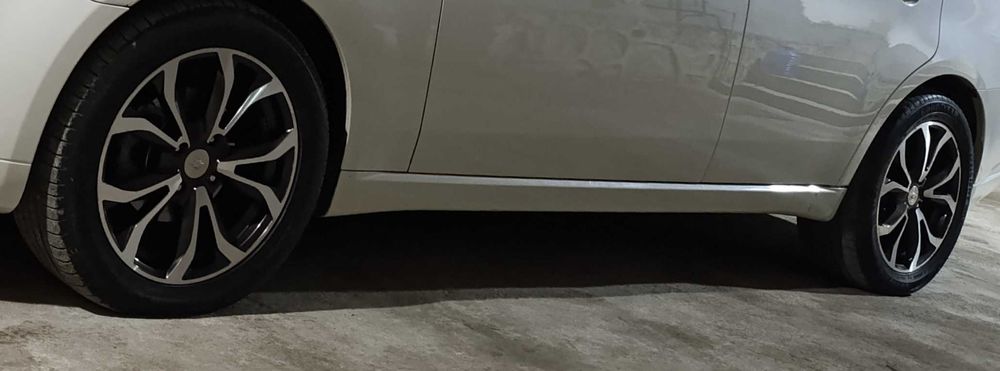 Сака деска балони билан сотилади