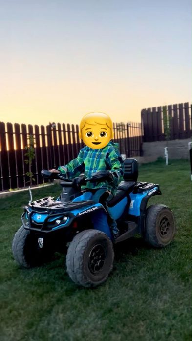 ATV electric 4x4 Can-Am Outlander, 2 copii, 24V, roti cauciuc EVA, albastru