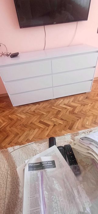 Продавам скрин 6 чекмеджета