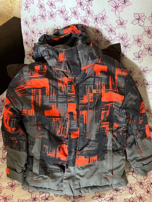 Зимно яке и шапка